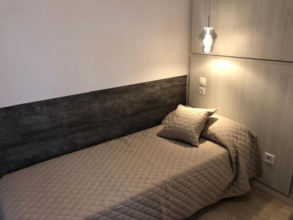 Salou Apartamento premium 150 m playa, muy tranquilo Parking Exterior foto